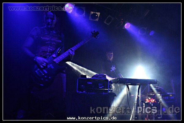 ClanofXymox 040