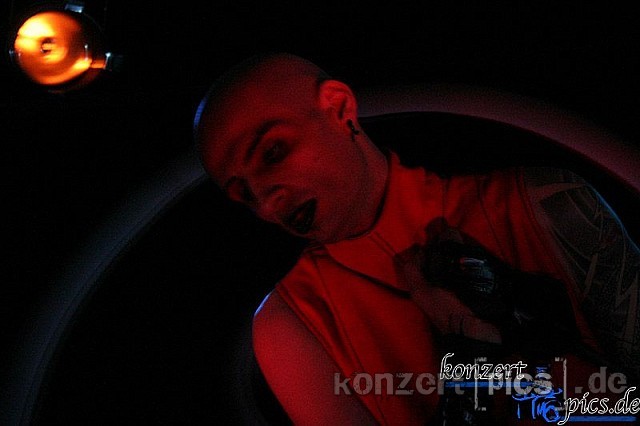 adam dark barbecue 016