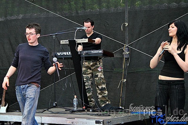 versus dark barbecue 010