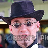 besucher-woodstage-sa-083